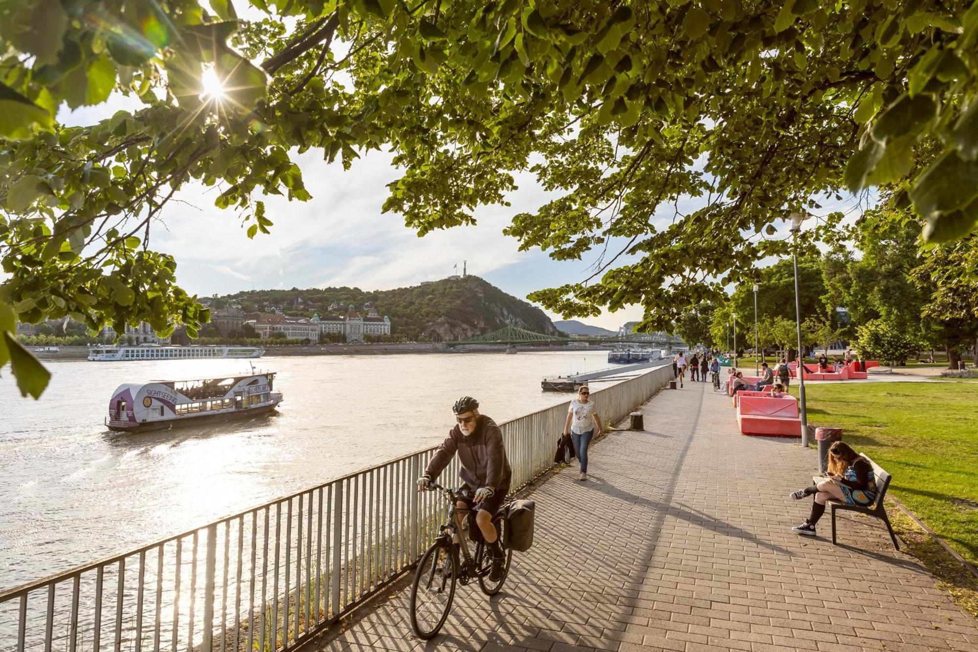 Verno House Budapest, Vignette Collection By Ihg Eksteriør billede The Rhine promenade