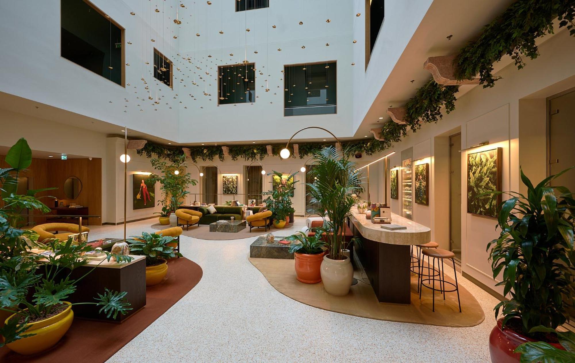 Verno House Budapest, Vignette Collection By Ihg Eksteriør billede The lobby of the hotel