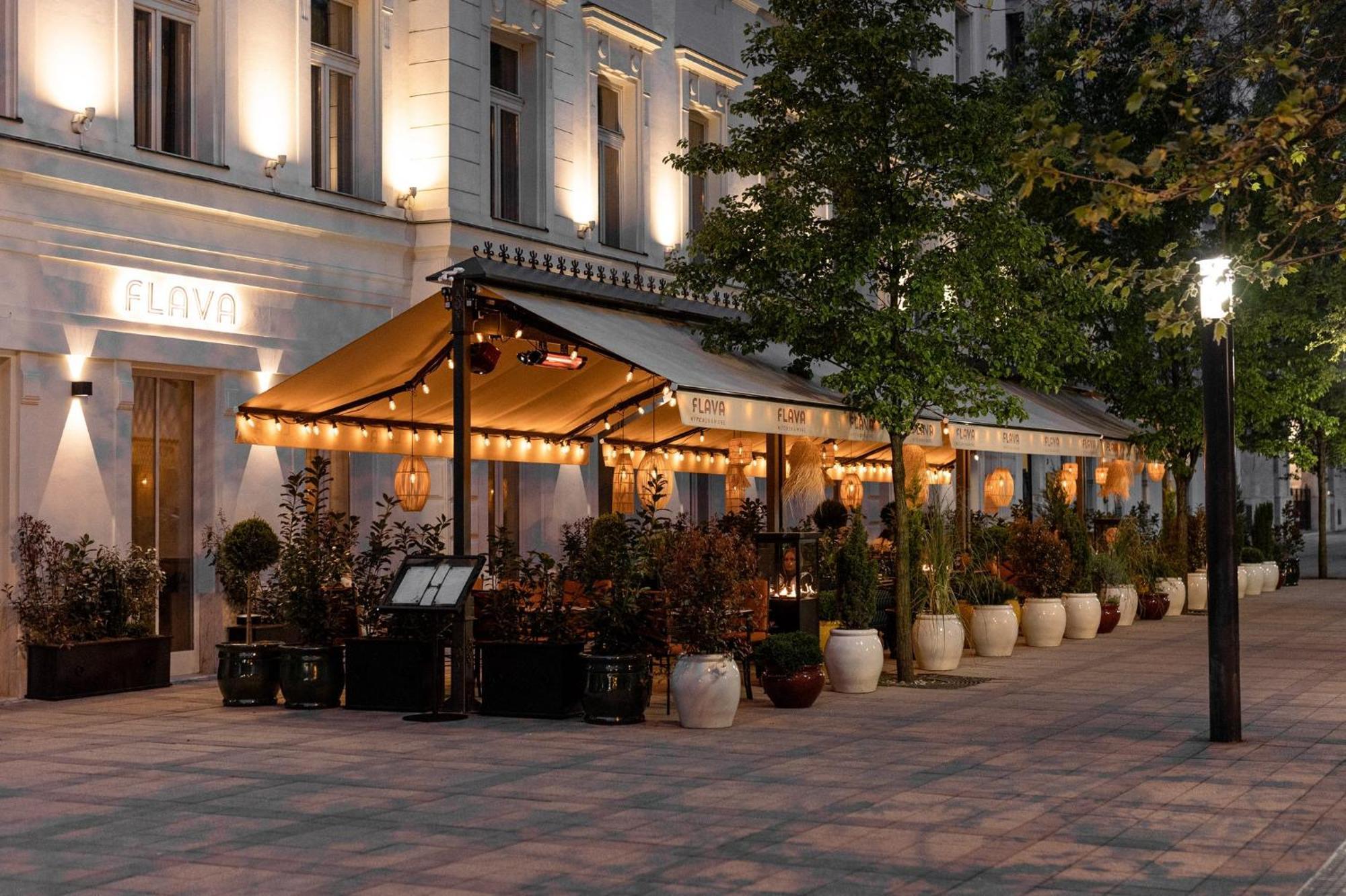 Verno House Budapest, Vignette Collection By Ihg Eksteriør billede The restaurant in 2012